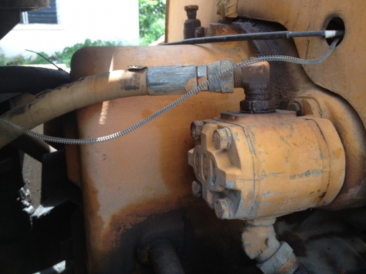 ขายรถตักล้อยาง 510 กรองเดียว..เครื่องดี ปั้มดี..บู๊ชสลักมีหลวมบ้าง ขายรถตักล้อยาง 510 กรองเดียว..เครื่องดี ปั้มดี..บู๊ชสลักมีหลวมบ้าง