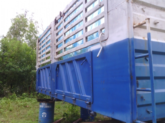 กระบะเหล็ก รถ 6 ล้อ