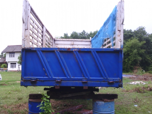 กระบะเหล็ก รถ 6 ล้อ