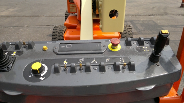 ขายรถกระเช้าJLG(แบรนด์อเมริกา)รถกระเช้ามือสองปรับสภาพมีรับประกัน ราคาเพียง 900,000 บาท เท่านั้น