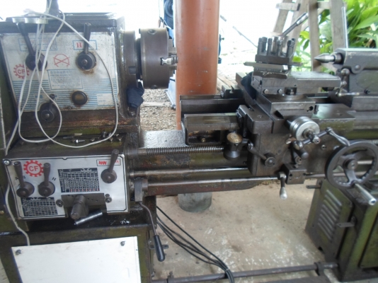 แท่นกลึง 5 ฟุต 3 เพลา เกียร์บล็อก มีเบรก รูเพลา 2 นิ้ว พร้อมใช้งาน 67,000