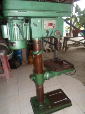 แท่นเจาะ ขนาดกลาง 1.20 เมตร พร้อมใช้ สภาพสวย เดิม ๆ 5,000