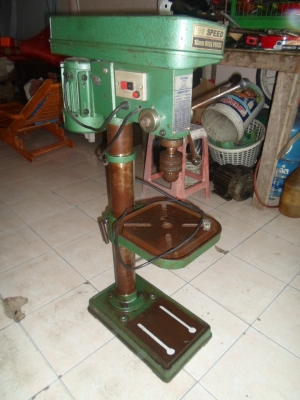 แท่นเจาะ ขนาดกลาง 1.20 เมตร พร้อมใช้ สภาพสวย เดิม ๆ 5,000