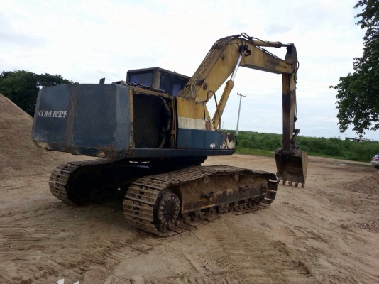 ขายด่วน KOMATSU PC200-5 เครื่องดี ปั้มแรง รถใช้งานทุกวันค่ะ ขายด่วน KOMATSU PC200-5 เครื่องดี ปั้มแรง รถใช้งานทุกวันค่ะ