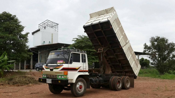 ขายครับF17 เครื่องEH700 2เพลาดั้มเครื่องดีแคชชีเนียนๆยาง10เส้นพร้อมใช้งานครับขายที่570000