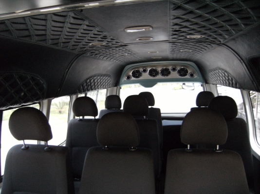 เบาะรถตู้