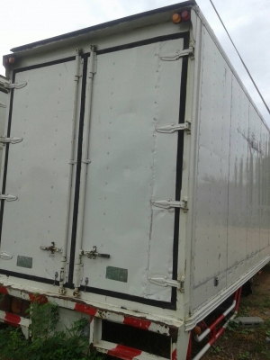 ขายตู้เปิดข้าง3บาน ยาว7.2ม.