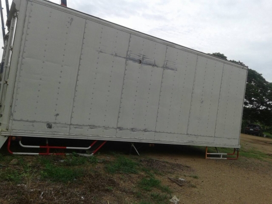 ขายตู้เปิดข้าง3บาน ยาว7.2ม.