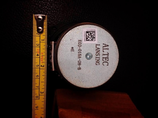 ลำโพงยี่ห้อ ALTEC  LANSING