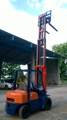 FORKLIFT*TOYOTA*5FD25*เสาฟลูฟรี5.50ม.สไลด์ได้*นำเข้าแท้จากญี่ปุ่นขายด่วนที่โคราช