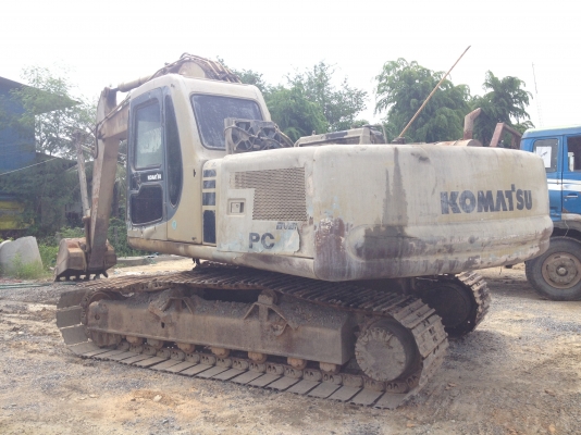 ขาย KOMATSU PC200-6 2คัน ตามสภาพ ใช้งงานได้ 1คัน
