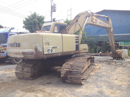 ขาย KOMATSU PC200-6 2คัน ตามสภาพ ใช้งงานได้ 1คัน