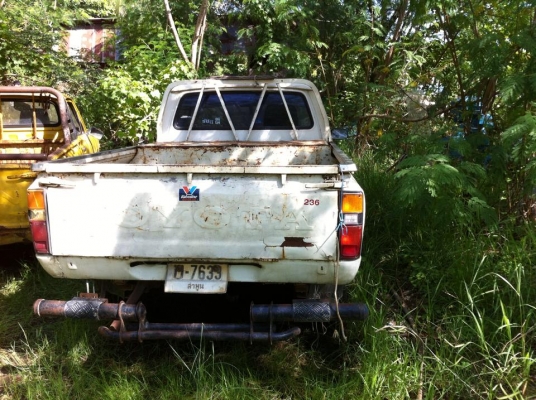 ขายรถกระบะToyota Hilux ม้าดำ หายากแล้วครับ สภาพดี เครื่องเดิมๆเบนชินติดแก๊ส LPG ประหยัด พร้อมเล่มทะเบียนและเอกสารการโอน ไม่มีสนิม ข้างในห้องโดยสารสะอาด เอาไว้สะสมหรือใช้งาน ราคาขาย 39,000.- สนใจติดต่อ Gun Chiangmai 093-9319456