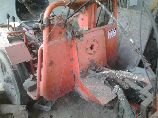 ขายตามสภาพโครงรถไถมีไฮโรลิกดันหน้าสภาพใช้ใด้ไม่ได้ให้เครื่องลดเหลือ16500บาท ขายตามสภาพโครงรถไถมีไฮโรลิกดันหน้าสภาพใช้ใด้ไม่ได้ให้เครื่องลดเหลือ16500บาท