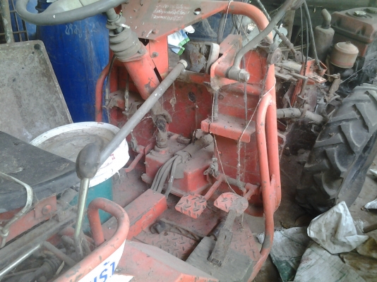 ขายตามสภาพโครงรถไถมีไฮโรลิกดันหน้าสภาพใช้ใด้ไม่ได้ให้เครื่องลดเหลือ16500บาท ขายตามสภาพโครงรถไถมีไฮโรลิกดันหน้าสภาพใช้ใด้ไม่ได้ให้เครื่องลดเหลือ16500บาท