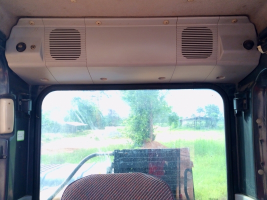 แสงฟ้าเต้นรถ///ขายแบคโฮ KOMATSU PC200-7 พร้อมเล่มทะเบียน ราคาต่อรองได้ครับ