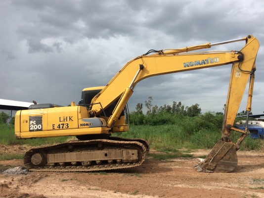 แสงฟ้าเต้นรถ///ขายแบคโฮ KOMATSU PC200-7 พร้อมเล่มทะเบียน ราคาต่อรองได้ครับ