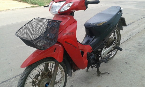 ขายเวฟ 125 ครับ เครื่องติดขี่ได้ ไม่มีทะเบียนออกใบซื้อขายได้ครับ