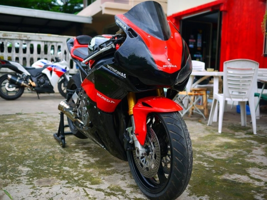 ขาย Cbr400 พร้อมทะเบียนแท้ งานเกรดเอ แยกชิ้นส่วนออกทุกชิ้นเก็บงานใหม่หมด แฟริ่ง Cbr1000 08 โช๊คหัวกลับ ท่อสูตรเสียงลั่นๆ