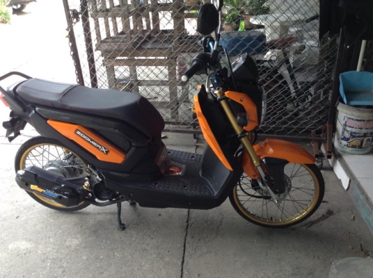 ขาย ZOOMER X สภาพสวย ๆ ใหม่ ๆ แต่งภายนอก
