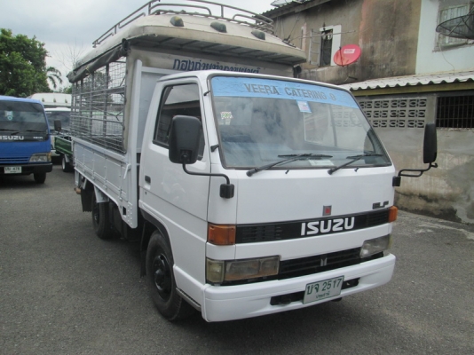 ขาย Isuzu NKR 4ล้อหัวปี๊บ  ไม่ติดเวลา ปี06.