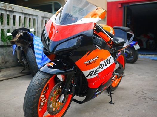 ขาย cbr400 พร้อมทะเบียนแท้ แฟริ่ง Rc212 ท่อสูตร สีใหม่