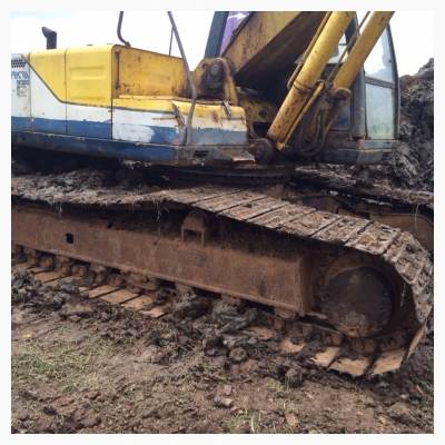 ขายด่วน แบคโฮ KOBELCO  200 รุ่น 3 พร้อมใชัในราคา 550,000