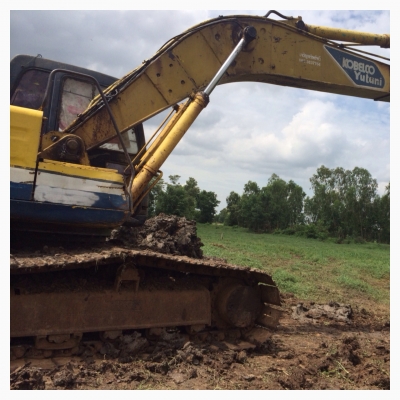 ขายด่วน แบคโฮ KOBELCO  200 รุ่น 3 พร้อมใชัในราคา 550,000