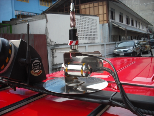 เมาท์ไฟฟ้าติดเสาอากาศแบบปรับขึ้นลงได้