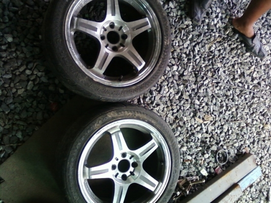 ขายล้อแม็กแต่ง ขอบ 16 หน้ากว้าง 7.5  4 รู มี 4 ล้อ ราคา สนใจติดต่อ..089 8450560