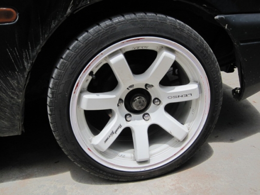 แม๊คขอบ 18 ET20 LENSO พร้อมยาง 2 วง