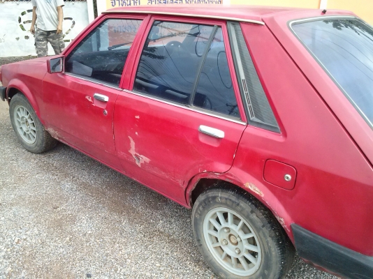ขายเก๋งมาสด้า 323 โฉม 5 ประตู เครื่องยนต์ 1300 เกียร์ธรรมดา 5 เกียร์