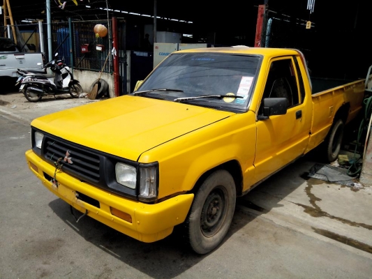 ขายกะบะตอนเดียวมิตซูไซโคลน เครื่องดี คัตซ๊สวย แอร์เย็นครับ