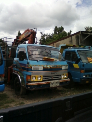 ขายรถหกล้อเฮียบ ISUZU 110 HP 3 ตัน....ราคา 360000 บาท สนใจติดต่อ 0898450560