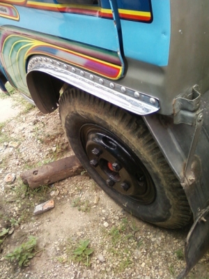 ขายรถหกล้อเฮียบ ISUZU 110 HP 3 ตัน....ราคา 360000 บาท สนใจติดต่อ 0898450560