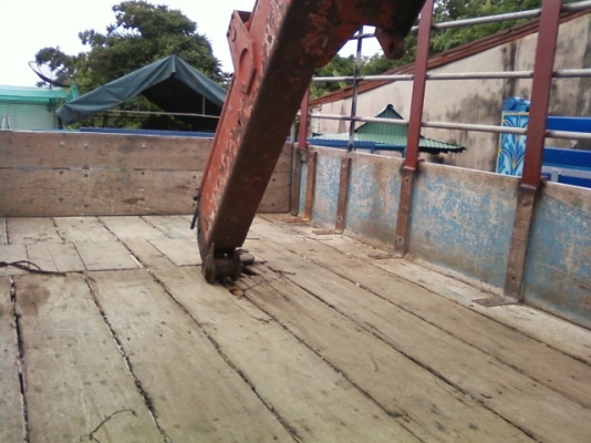 ขายรถหกล้อเฮียบ ISUZU 110 HP 3 ตัน....ราคา 360000 บาท สนใจติดต่อ 0898450560