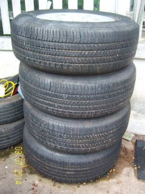 แม็กโตโยต้า ขอบ 17 พร้อมยางบริสโตน 265 65 17 ปี 10 มี1ชุด สภาพสวย ยางดีใช้ได้อีกนาน