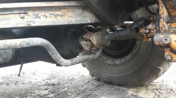 รถตัก KOMATSU JH60 รถใช้งานดี รับประกันการใช้งาน ราคาต่อรองได้ดี.