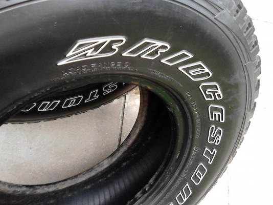 31X10.50R15.  Tel.081-427-3941