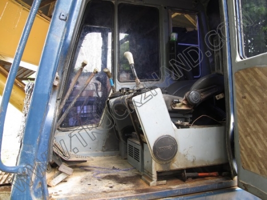 รถแบคโฮ KOBELCO 907 รุ่น 1