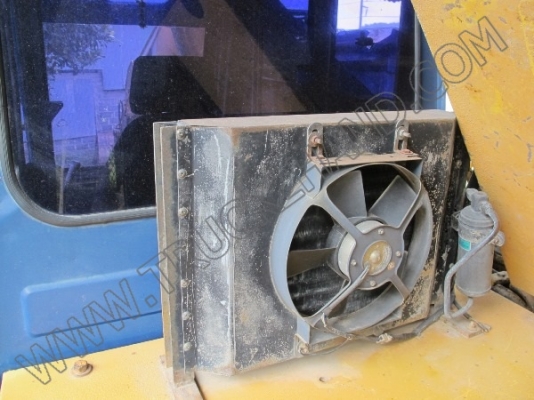 รถแบคโฮ KOBELCO 907 รุ่น 1