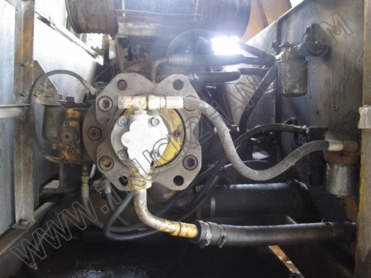 รถแบคโฮ KOBELCO 907 รุ่น 1