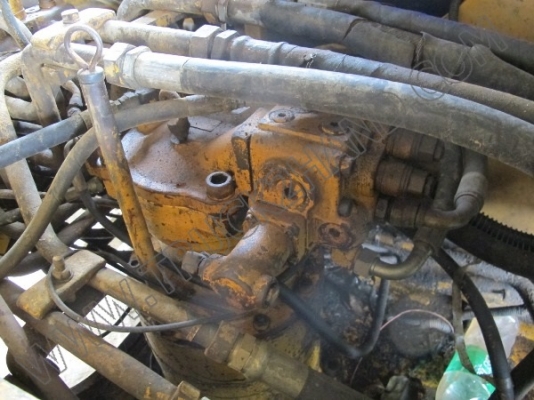 รถแบคโฮ KOBELCO 907 รุ่น 1