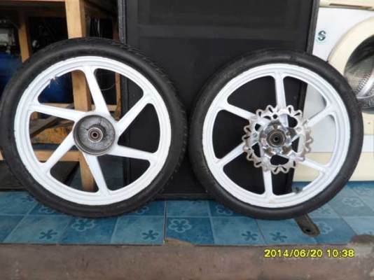 ขายล้อแม็ค Wave สีขาวพร้อมใช้