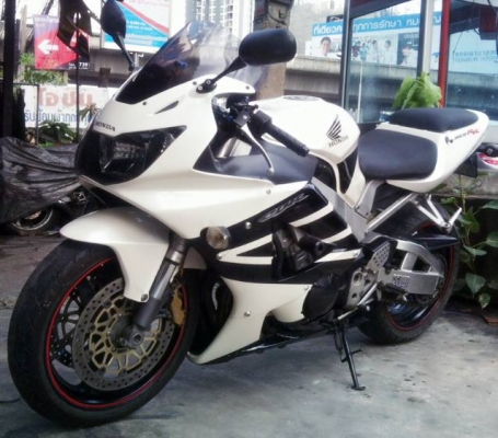 ขาย HONDA CBR929 ปี 2001 ทะเบียนแท้ โอนขนส่ง สภาพดีพร้อมใช้งาน จัดไฟแนนซ์ได้