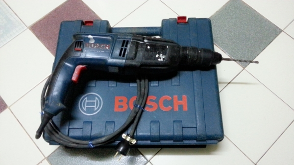 ขายสว่านโรตารี่ยี่ห้อBOSCH รุ่นใหญ่ทำงานได้3ระบบของแท้พร้อมใช้งานพร้อมกล่องเก็บสวยงาม