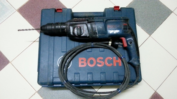 ขายสว่านโรตารี่ยี่ห้อBOSCH รุ่นใหญ่ทำงานได้3ระบบของแท้พร้อมใช้งานพร้อมกล่องเก็บสวยงาม