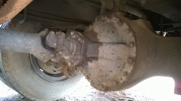 ขายถูก 10 ล้อเพลาเดียว เครื่อง 6BG1 175 HP ช่วงล่างใหญ่ลูกหมากร้อย พวงมาลัยพาวเวอร์ ทะเบียนชุดโอนพร้อมโอน ราคาต่อรองได้ครับ