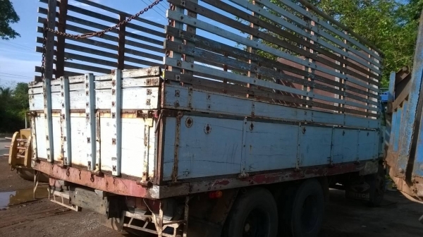 ขายถูก 10 ล้อเพลาเดียว เครื่อง 6BG1 175 HP ช่วงล่างใหญ่ลูกหมากร้อย พวงมาลัยพาวเวอร์ ทะเบียนชุดโอนพร้อมโอน ราคาต่อรองได้ครับ