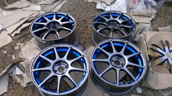 ขายล้อขอบ17 4รู100 ชุดละ 7000